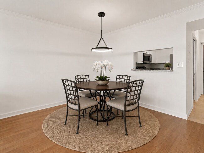 Building Photo - 2870 Pharr Ct S Northwest