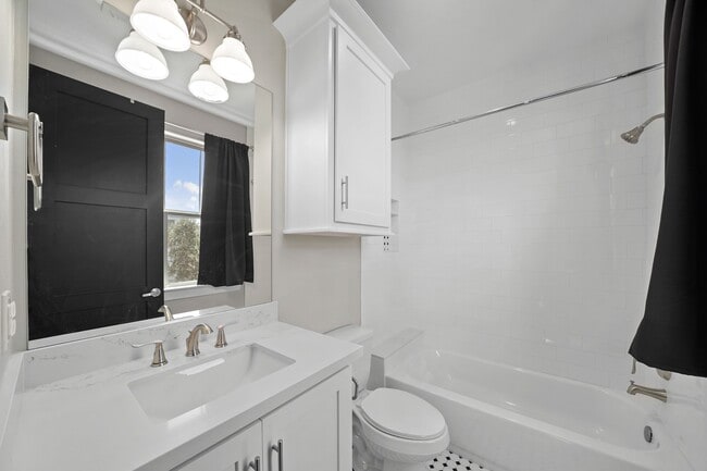 Building Photo - 5343 Larkin St