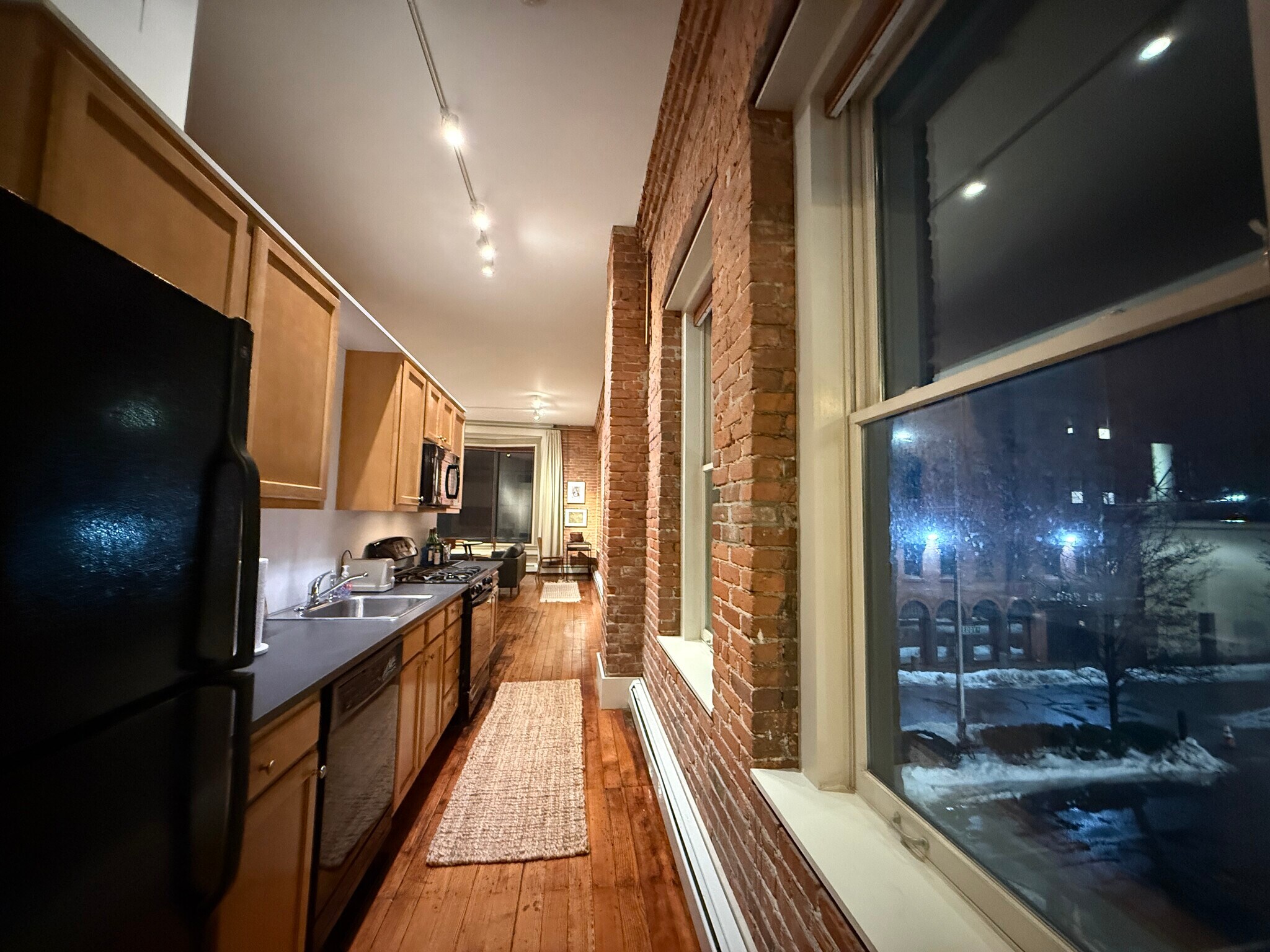 Building Photo - 93 Eddy St