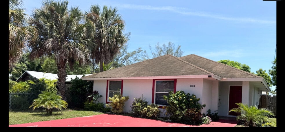 front - 2380 Saranac Ave