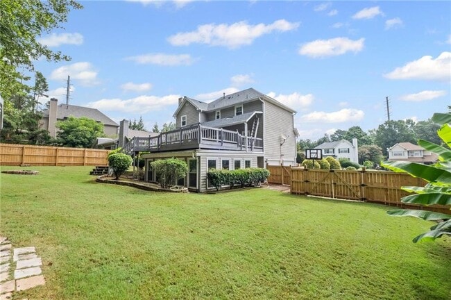 Building Photo - 2680 Nicholas Ct NE