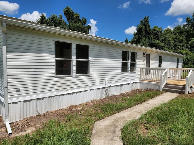 Building Photo - 4 bedroom Acreage Rental with Fenced Paddock – NW Ocala, FL (3 Acres)