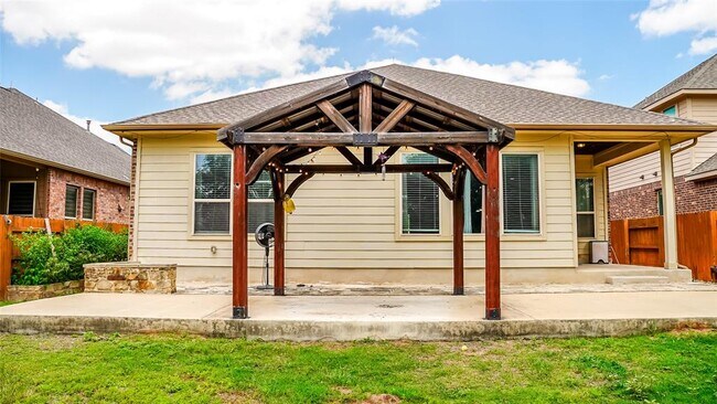 Building Photo - 184 Fort Cobb Way