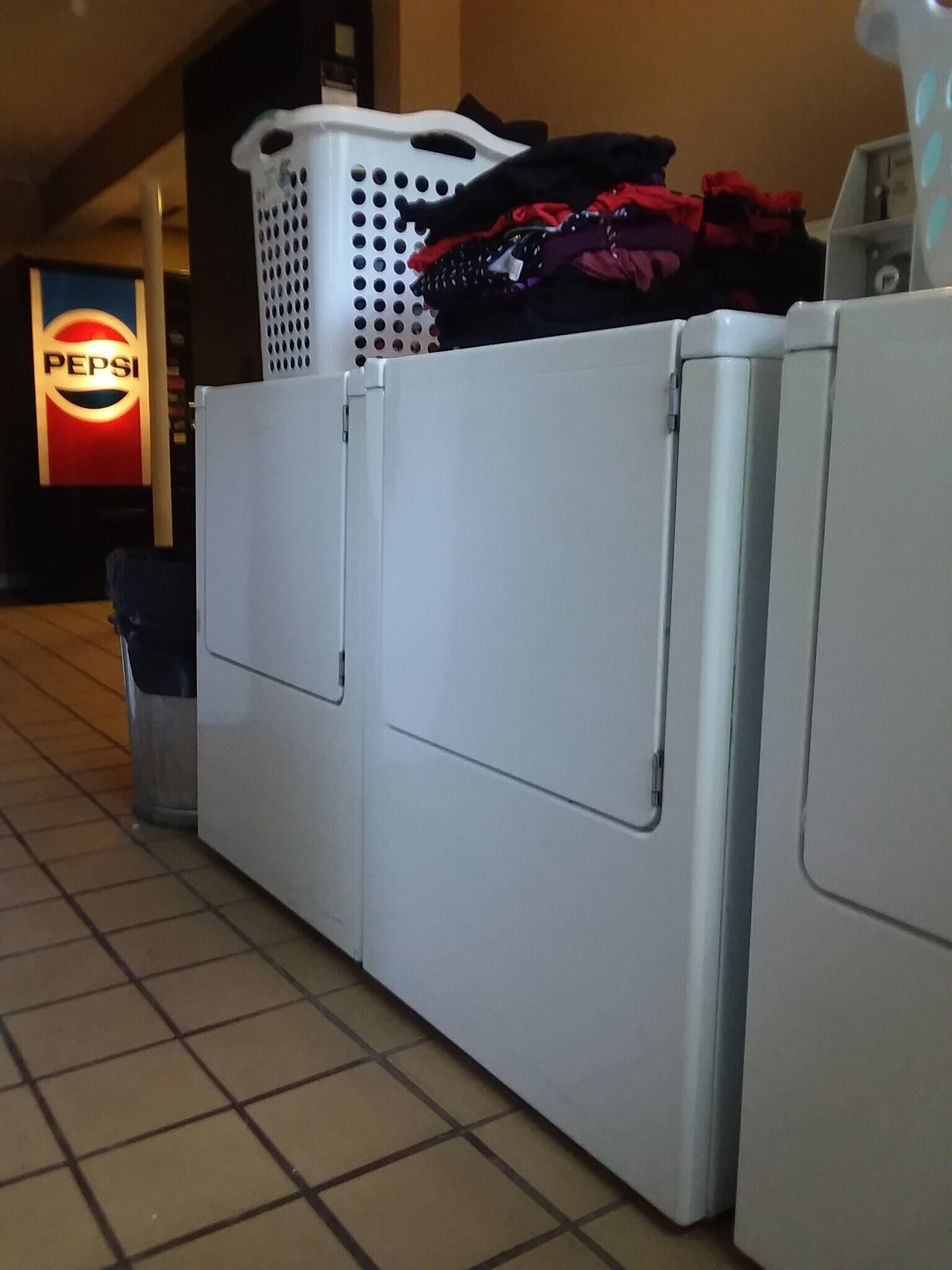 Building Photo - 3246 Douglas Dr N