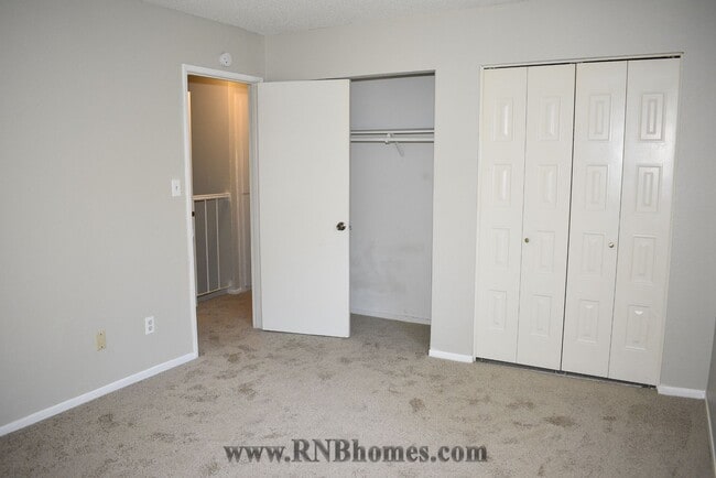 Building Photo - 5237 Manzanita Ave