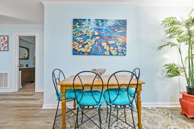 Building Photo - 3015 Old Bryan Dr