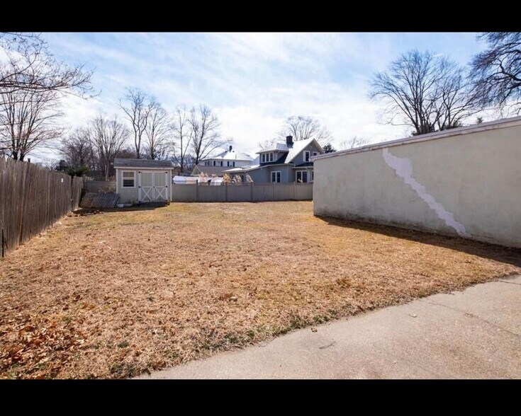 Building Photo - 212 South St