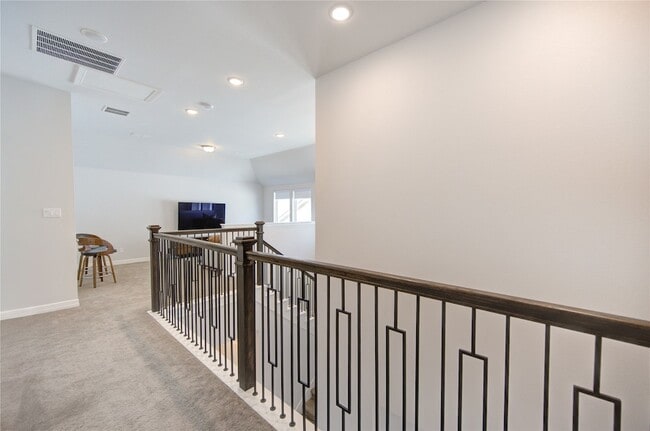 Building Photo - 4110 Sherman Oak Ln