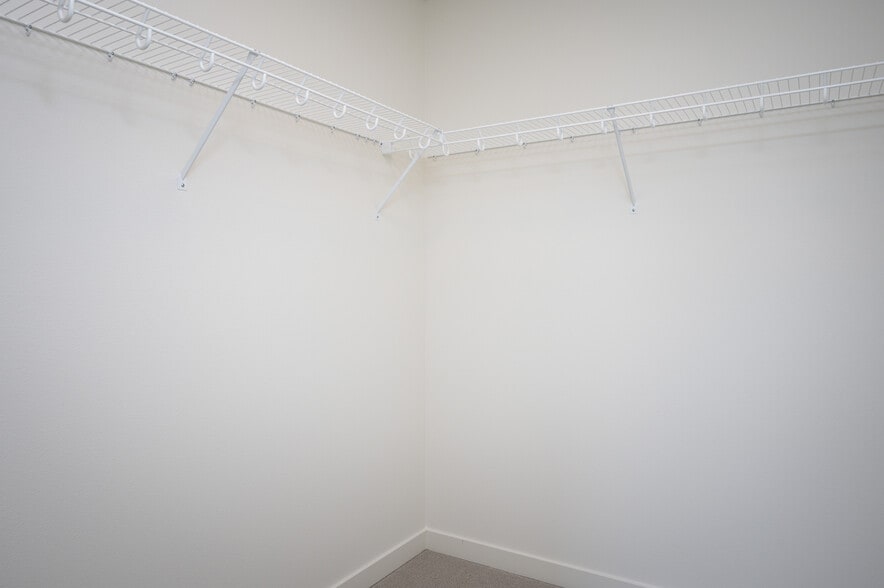Master walk-in closet - 1965 NW 19th Ct