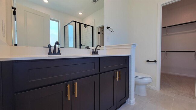 Building Photo - 148 White Horses Dr