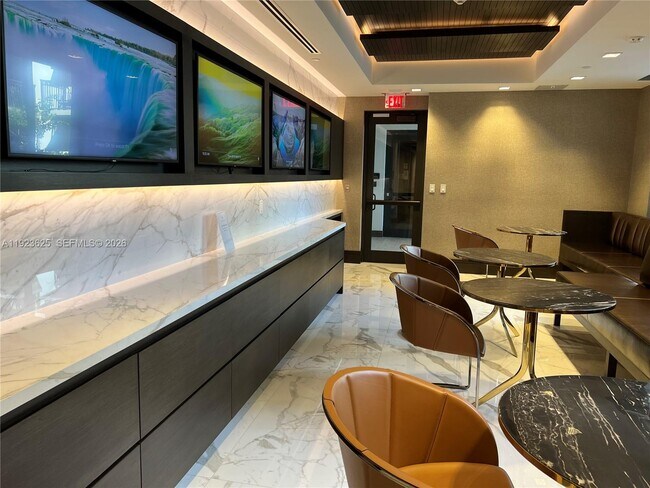 Building Photo - 301 Altara Ave