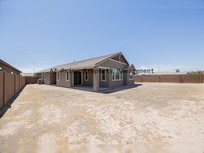 Building Photo - 4607 S 111th Dr