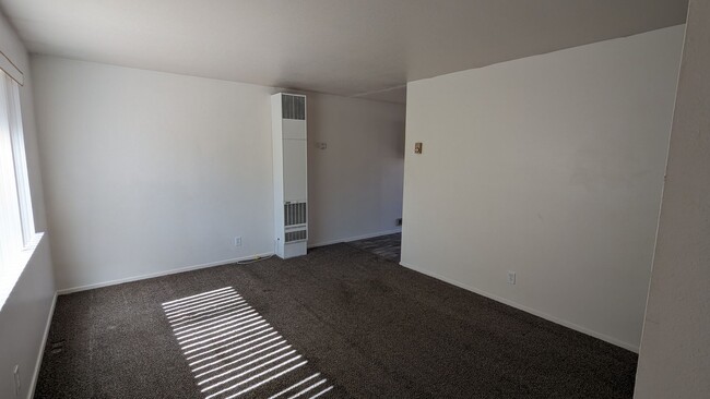 Building Photo - 307 S 300 W