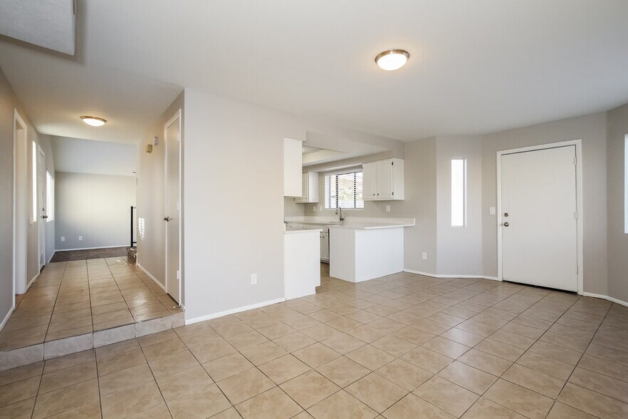 Building Photo - 7540 W Mescal St