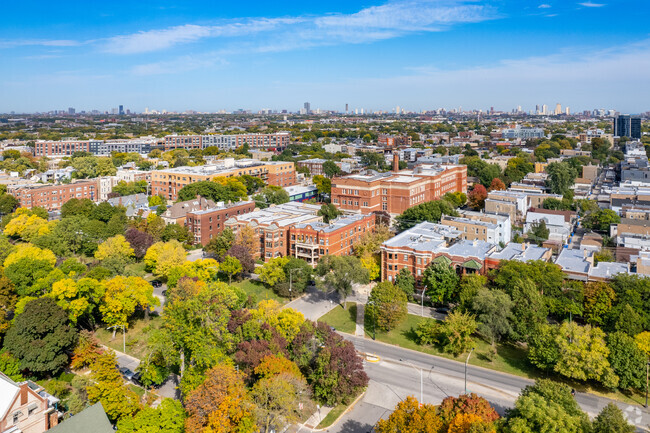 Edgewood - 2313 N Kedzie Blvd Chicago IL 60647 | Apartment Finder