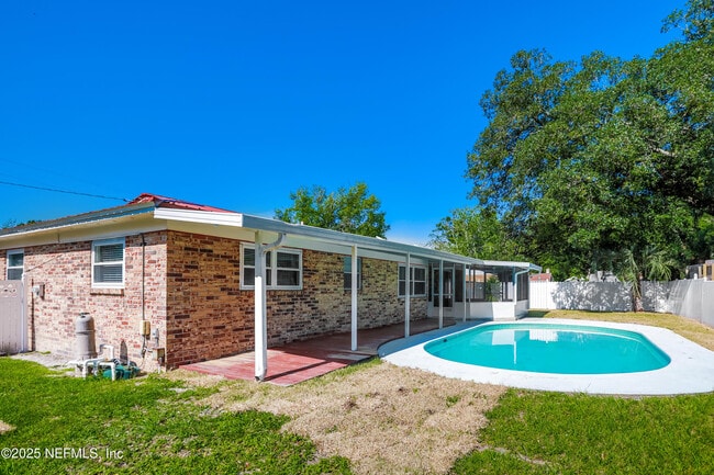 Building Photo - 1055 Grove Park Dr S