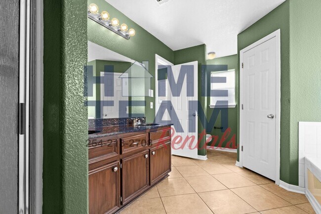 Building Photo - 4207 Mildred Ave