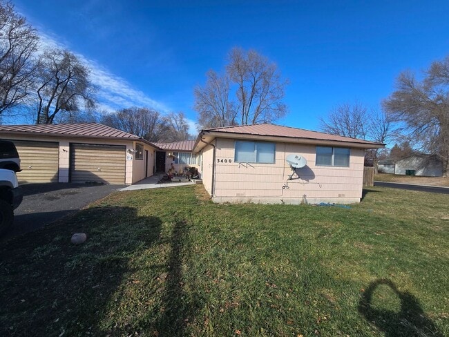 Primary Photo - 3400 Coronado Way