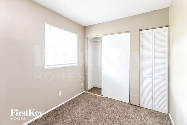 Building Photo - 510 Impala Ln