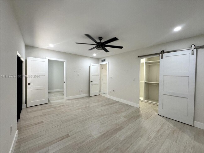 Building Photo - 15896 Kilmarnock Dr