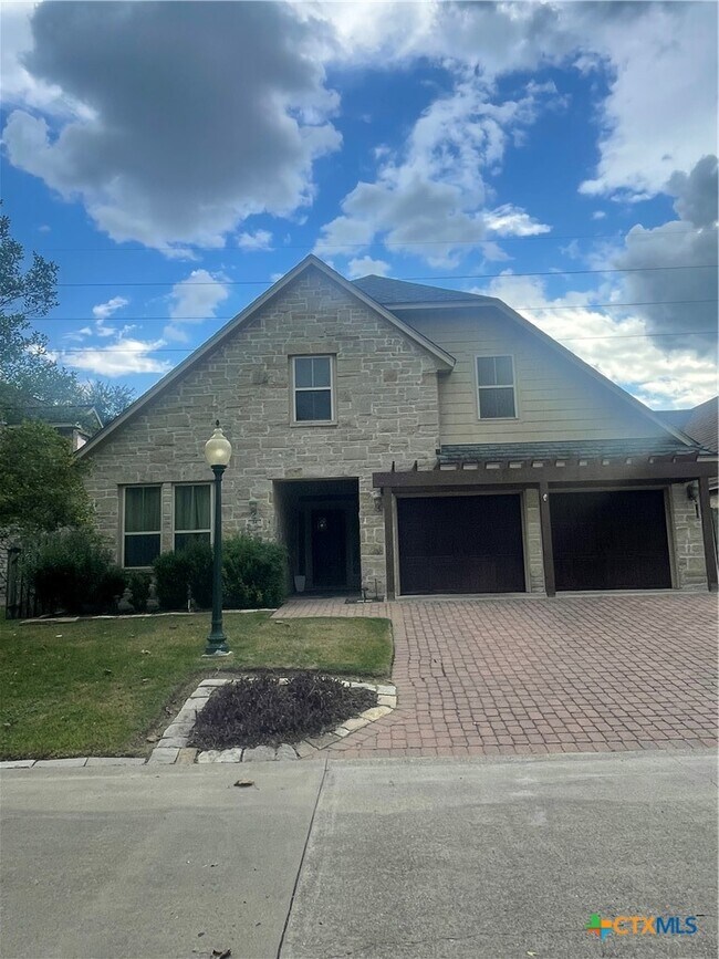 Building Photo - 34 Cotswold Ln