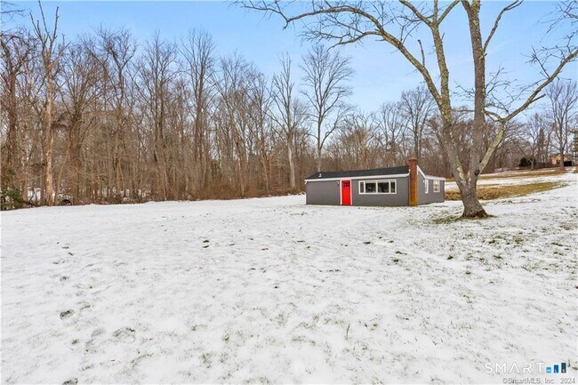 Building Photo - 1162 Moose Hill Rd