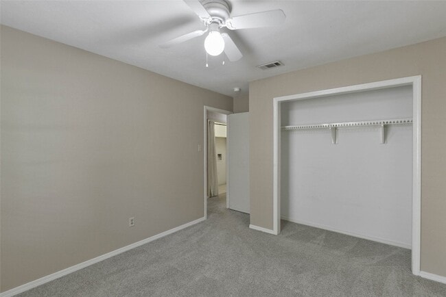 Building Photo - 28302 Doverbrook Dr