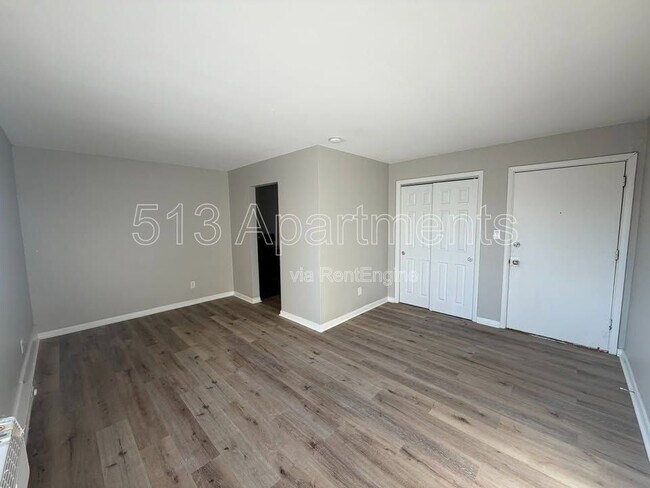 Building Photo - 5146 Carthage Ave