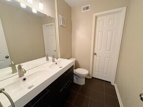 Building Photo - 919 S Weatherred Dr