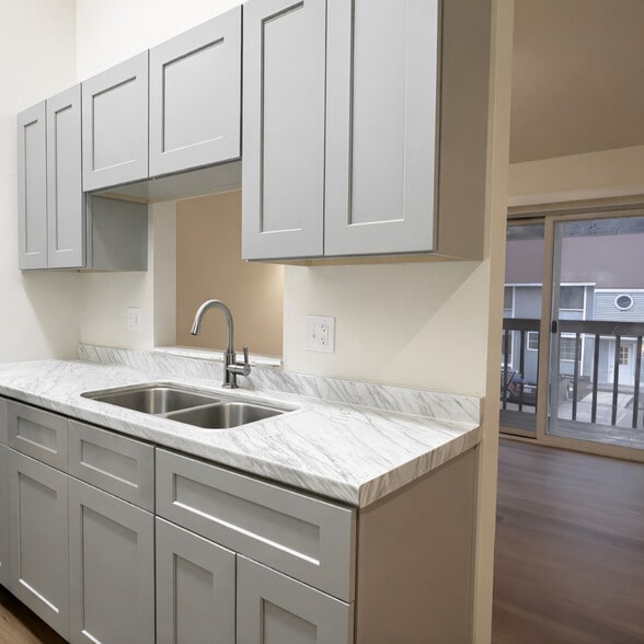 Building Photo - Pinebrook Corner Apartments