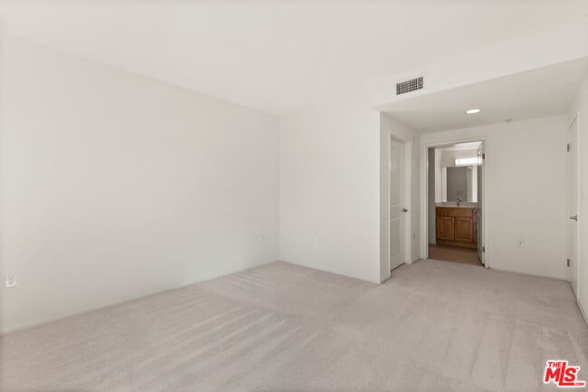 Building Photo - 267 San Pedro St