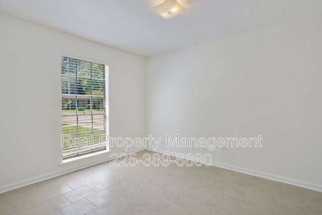 Building Photo - 5728 Nashville Ave