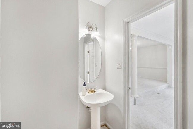 Building Photo - 15831 Glacier Ct