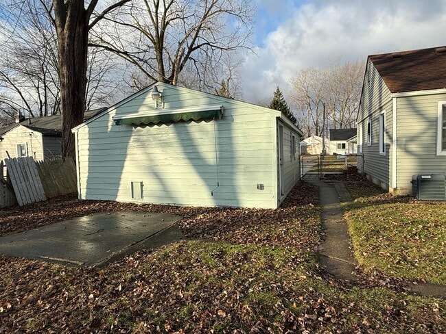 Building Photo - 11691 Cornell St