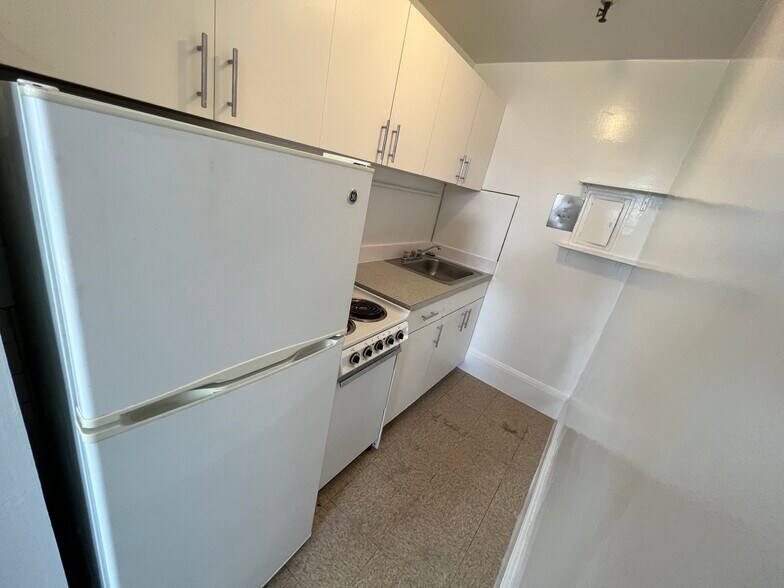 Building Photo - 24 Mt Vernon St