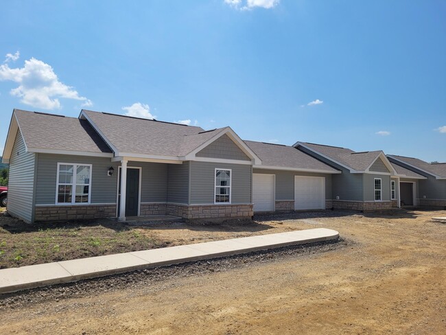 Building Photo - Overlook Apartments