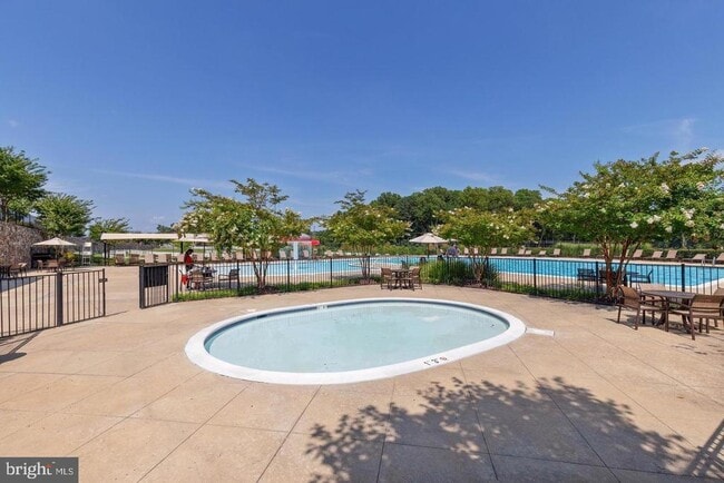 Building Photo - 4512 Grazing Way