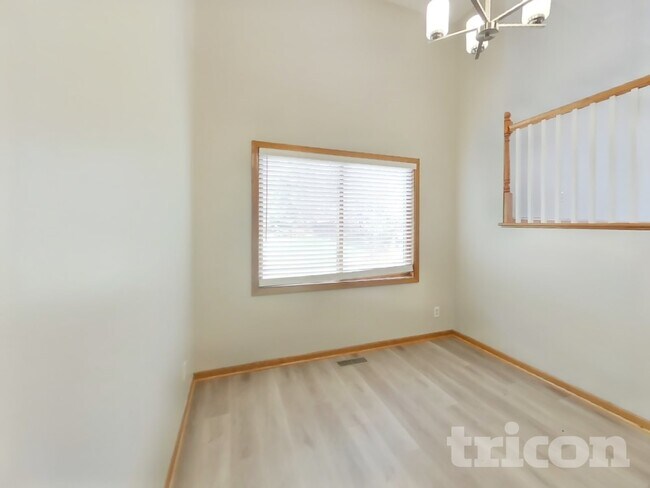 Building Photo - 4350 Thornhill Ln