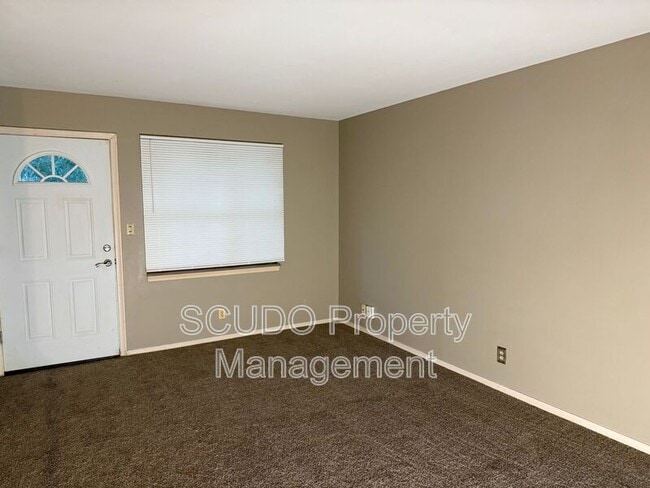 Building Photo - 9307 Ballentine St
