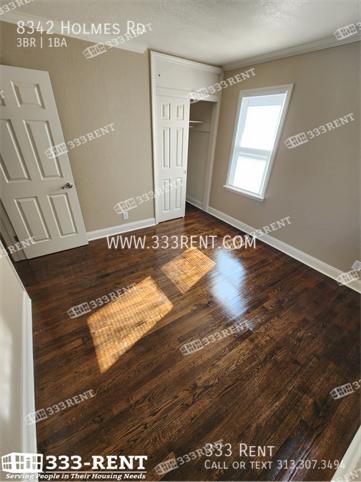 Building Photo - 8342 Holmes Rd