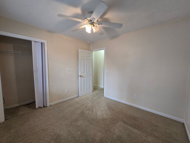 Building Photo - 504 Georgetown~ Lake Shore