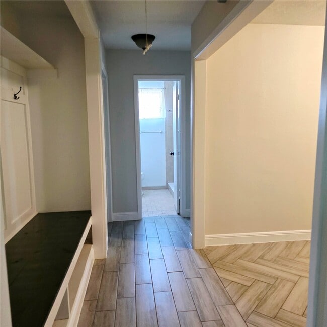 Building Photo - 11306 Montverde Ln