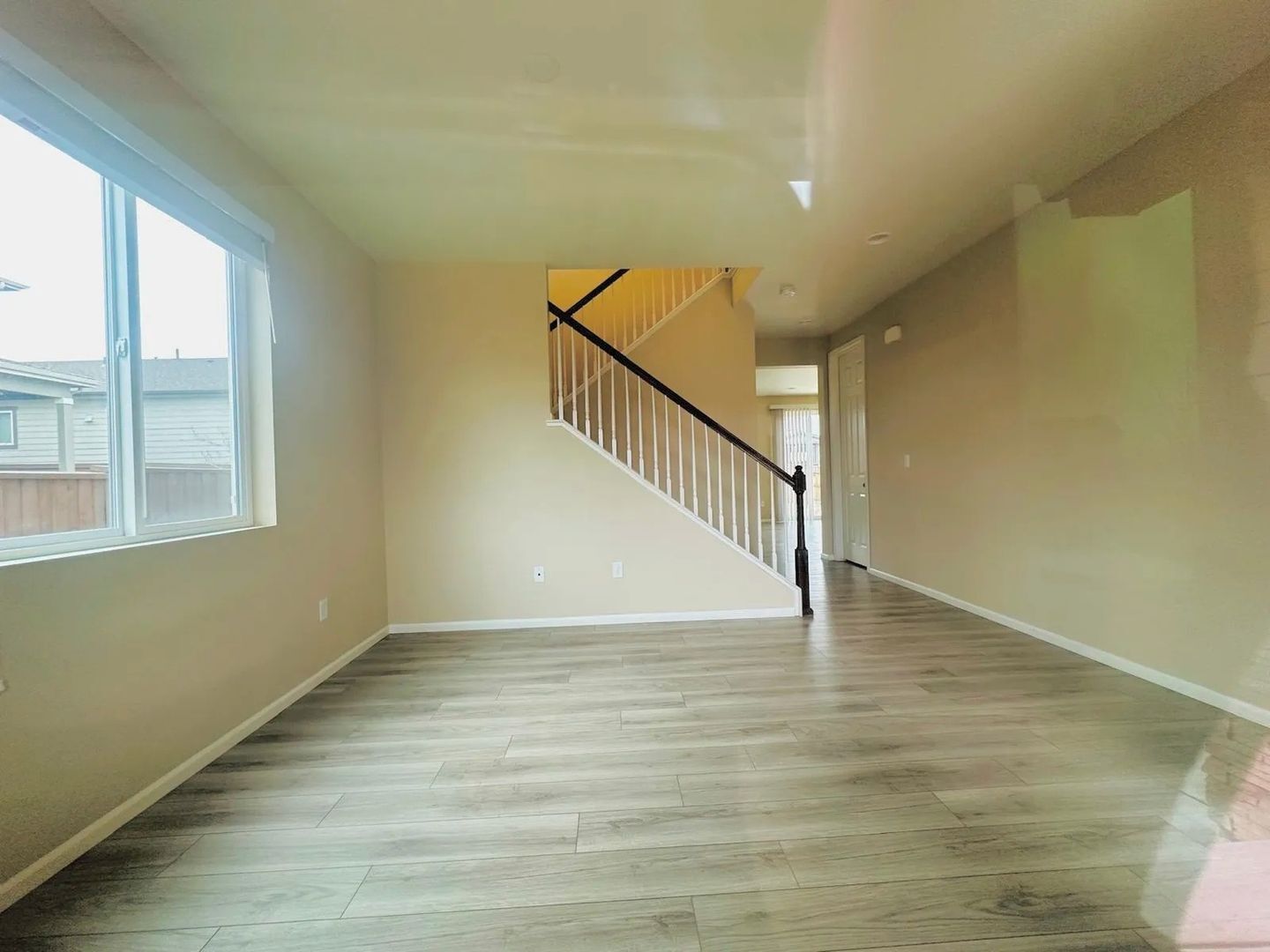 Building Photo - 9233 Englemann Ct