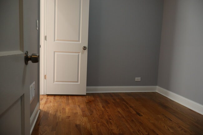 Building Photo - 4120 W Gladys Ave