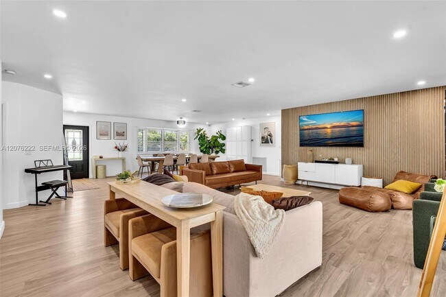 Building Photo - 101 SW 75th Ave
