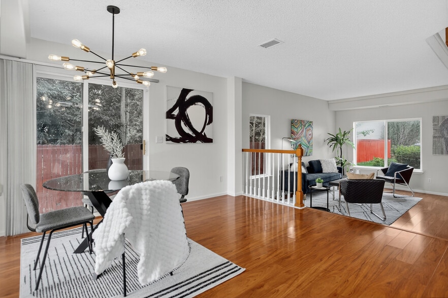 Building Photo - 4054 Perth St