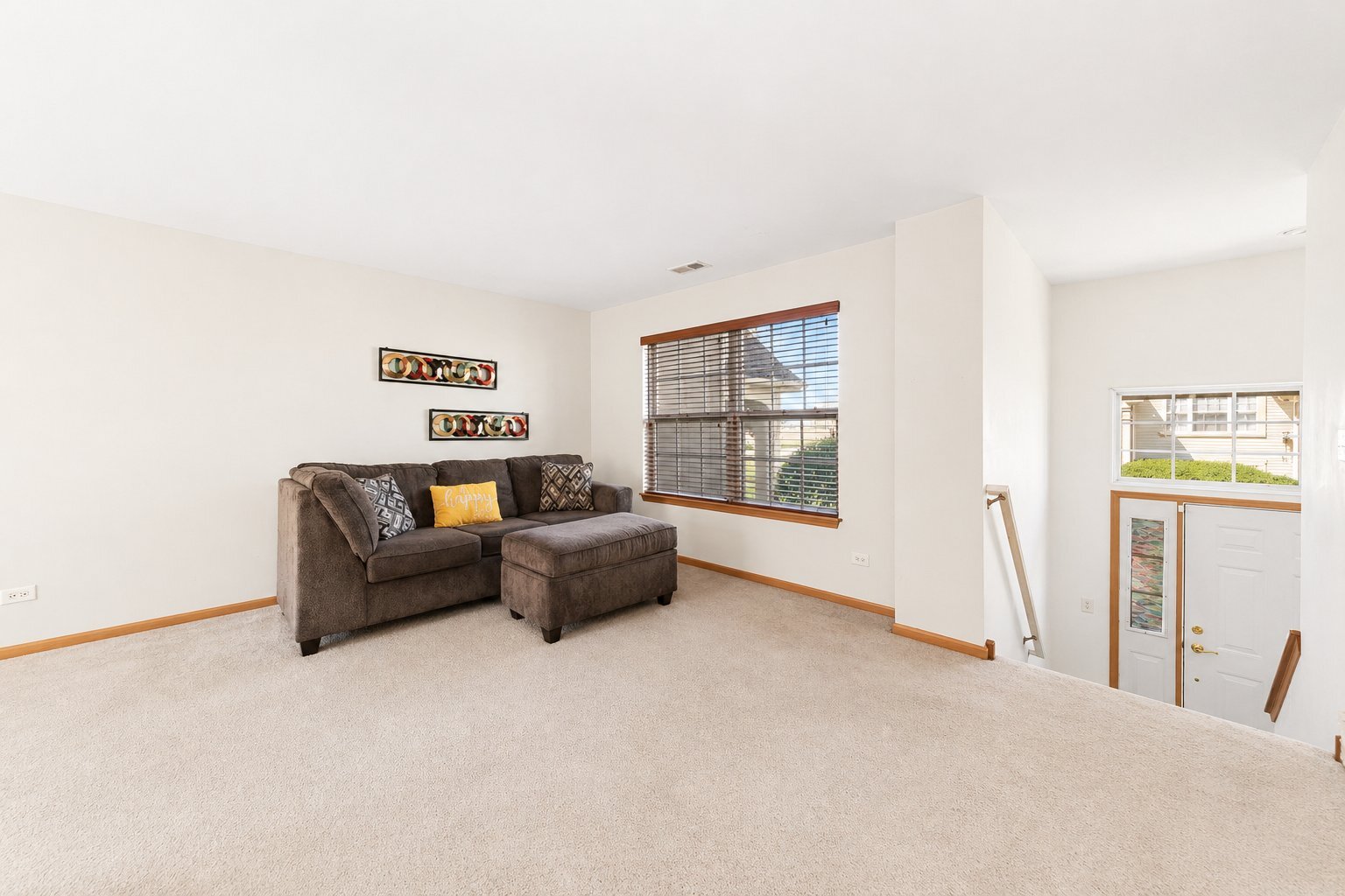 Building Photo - 2611 Canyon Dr