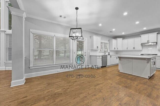 Building Photo - 5 Bedroom House in gated community in Duluth, GA.