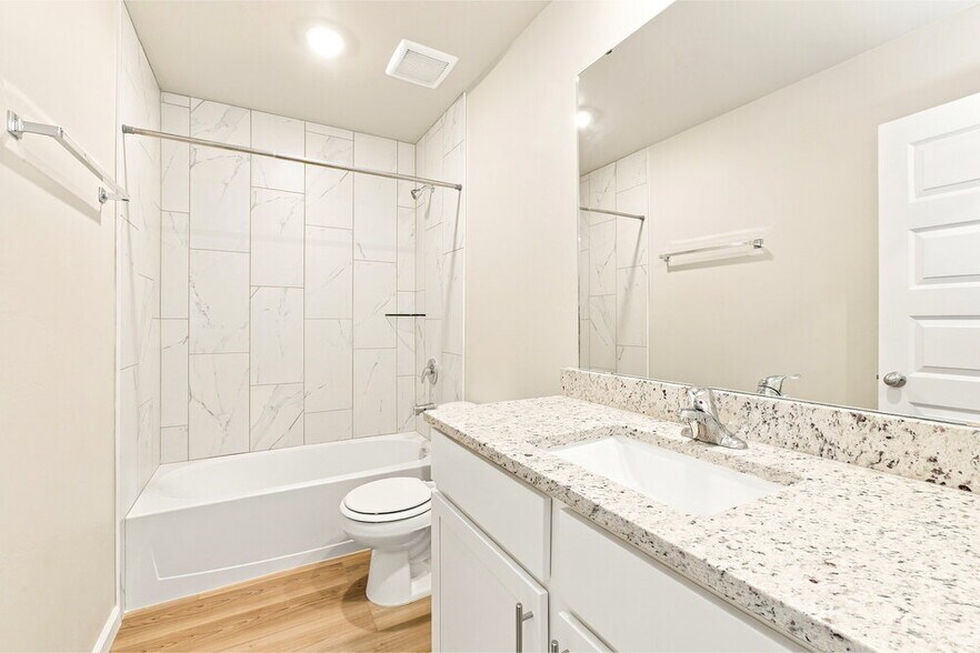 Building Photo - 12712 Carrara Ln