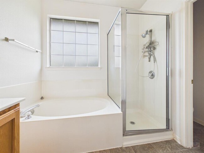 Building Photo - 8518 Cahill Dr